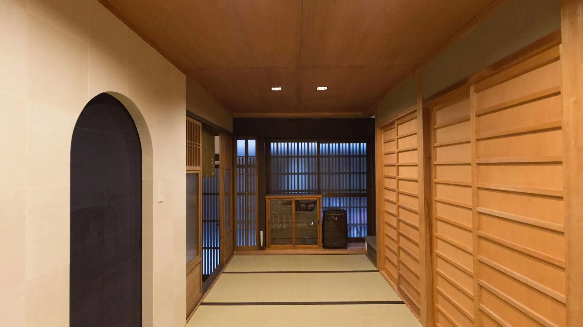 'Kakishibu-An' Machiya Holiday House 2*, Kyoto Japan